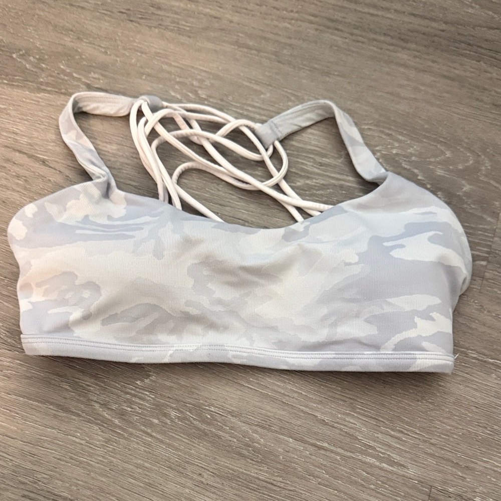 White Camouflage Sports Bra lululemon sz8 women’s limited edition sold out